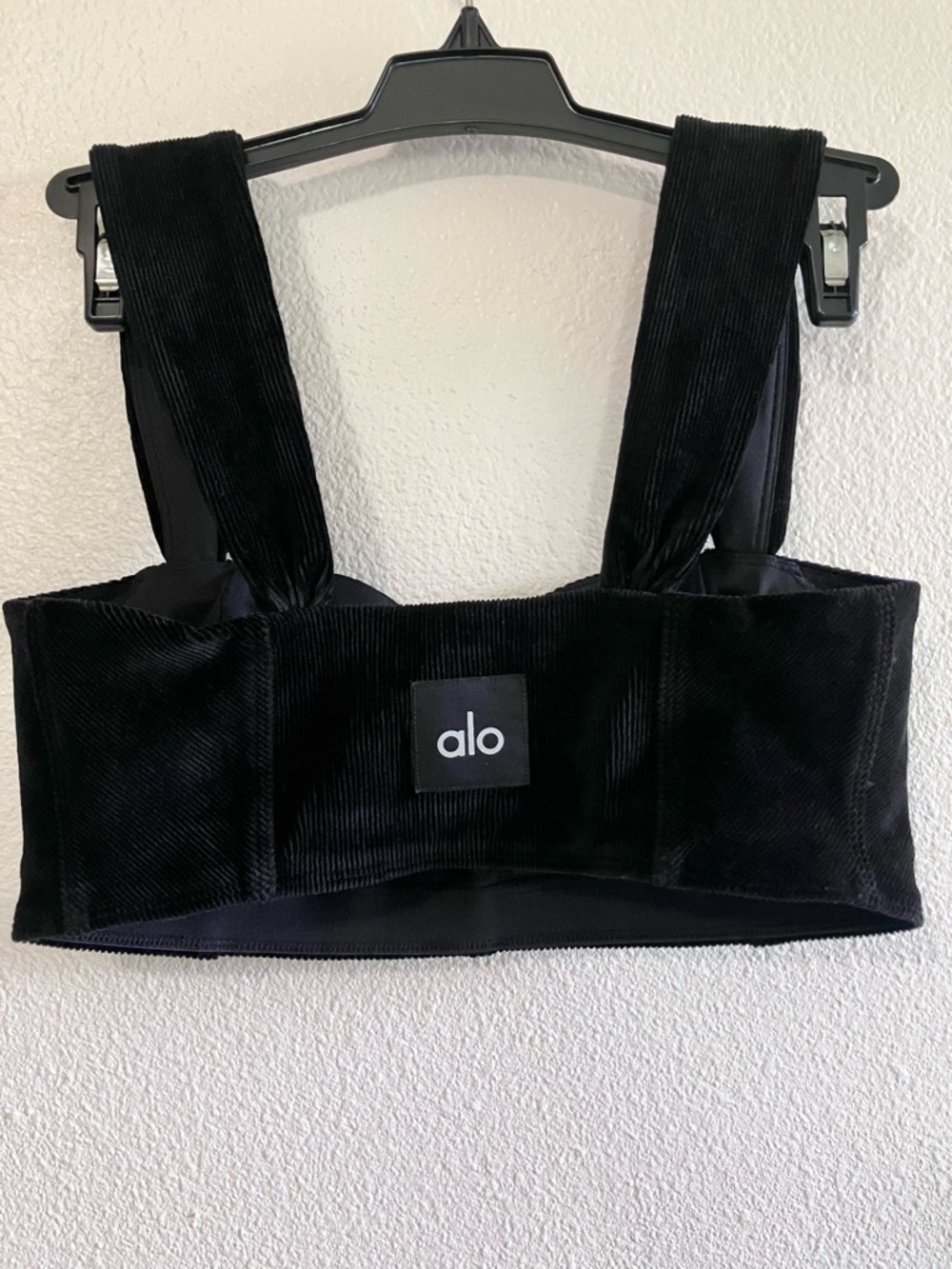 ALO Yoga Winter Break Micro Corduroy ribbed Sports Bra Black cropped top size XS